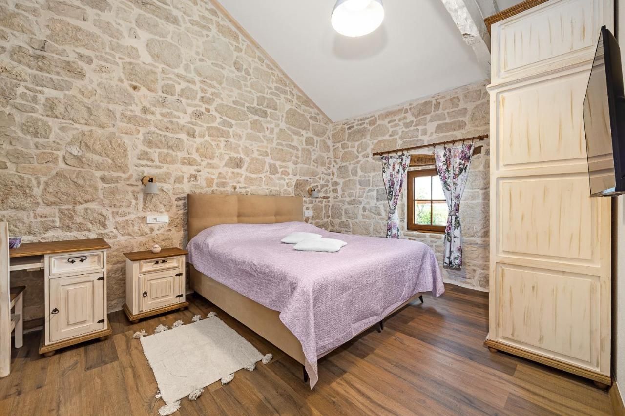 Stone House Dijana Istria Sveti Lovrec Villa Sveti Lovreč Pazenatički Exteriör bild